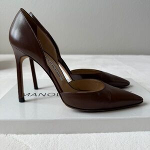 Manolo Blahnik Tayler Brown D'orsay Pumps 7 37